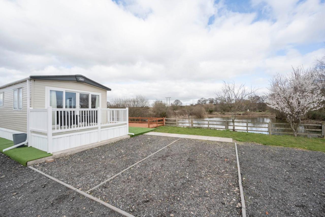 Hallcroft Fishery And Holiday Park Retford Kültér fotó